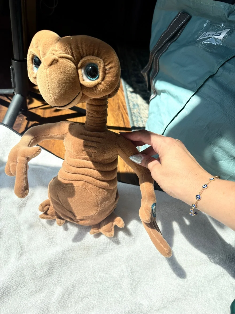 Vintage 2002 E.T. Talking Plush Toys R Us Exclusive Light-Up 20th Anniversary